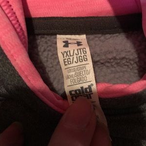 Under Armour sweatshirt